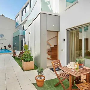 Stylish Townhouse In Centre, Shared Pool Casa de Férias Tavira